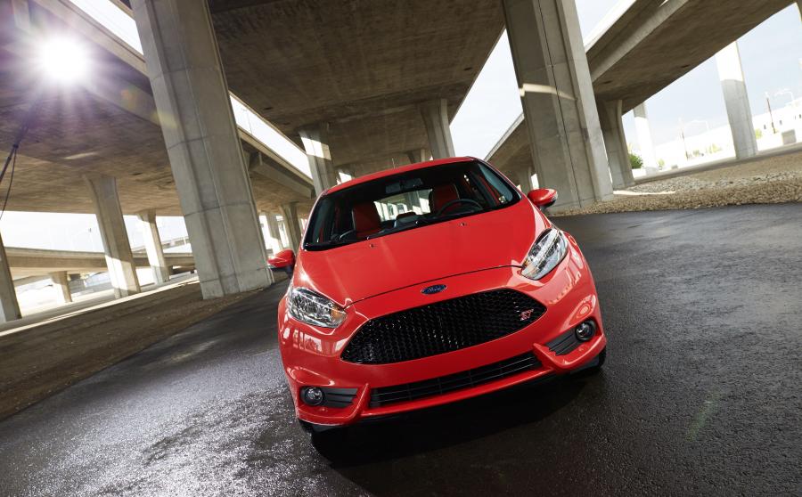 Ford Fiesta ST 2014 года  (US) (фото 14 из 78)